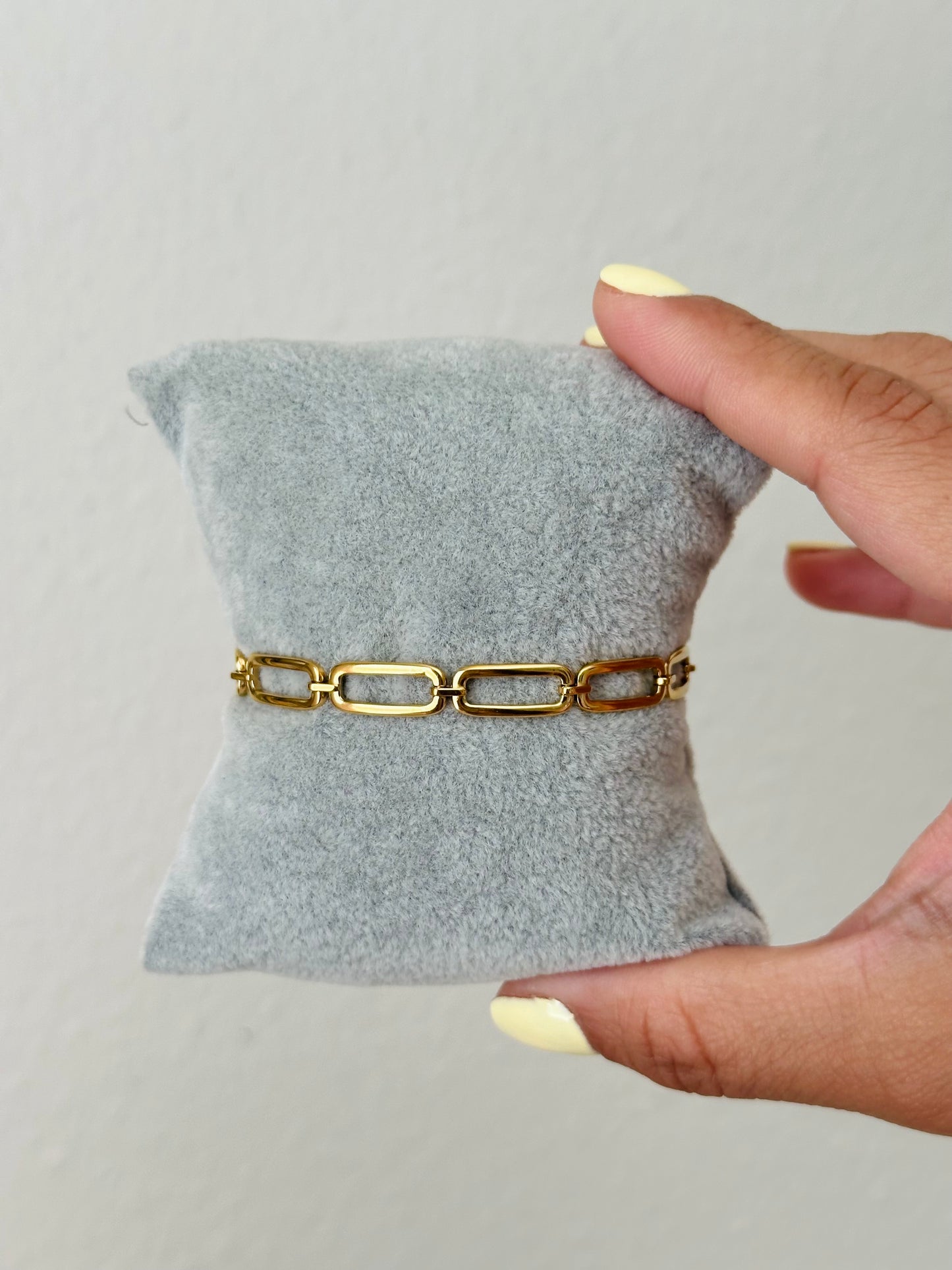 Paper Clip Bracelet (Gold or Silver)