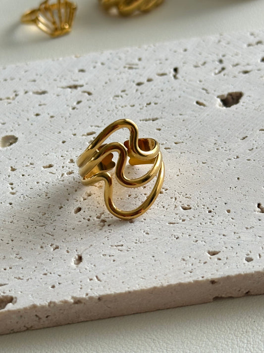 Waves Ring